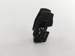 雨刮配件注塑模具廠，五金配件注塑廠，雨刮器生產(chǎn)廠家